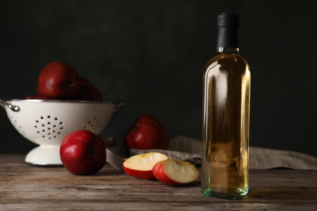 Aceto di mele: proprietà, benefici, ricette 