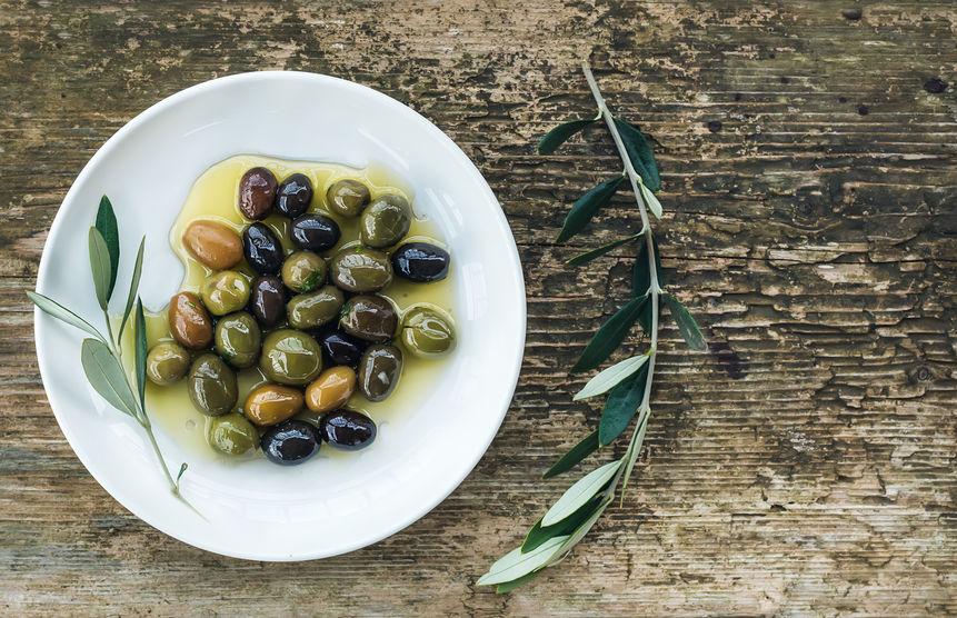 L'ulivo e il sul frutto: l'oliva da olio e l'oliva da tavola